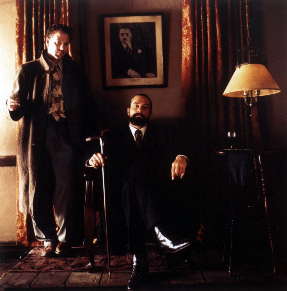 Als der Leinhaftige mit Mickey Rourke in "Angel Heart" (© STUDIOCANAL)