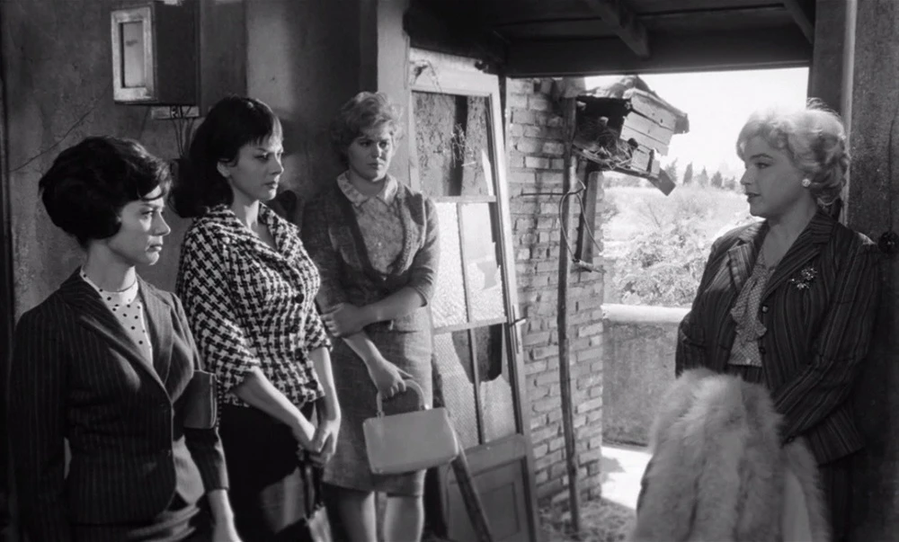 Emmanuelle Riva, Sandra Milo, Gina Rovere, Simone Signoret (von links) (© Les Films du Camélia)