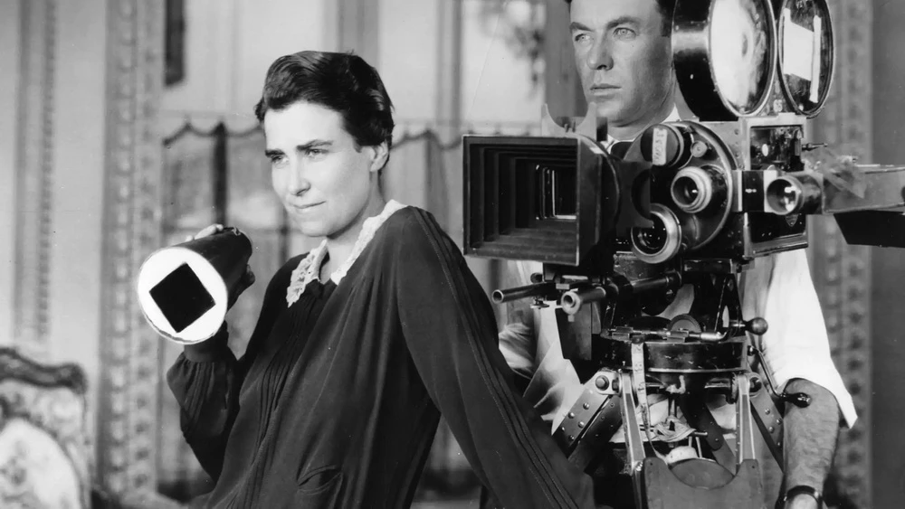 Dorothy Arzner bei Dreharbeiten (Bison Archives)