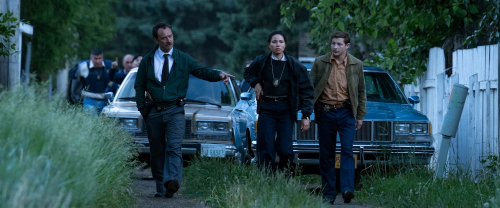 Jude Law, Jurnee Smollett, Tye Sheridan in "The Order" (Michelle Faye)