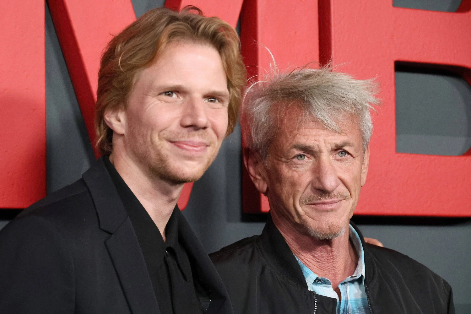 Fehlbaum mit Sean Penn bei der L.A.-Premiere von "September 5" (© IMAGO / ZUMA Press Wire)